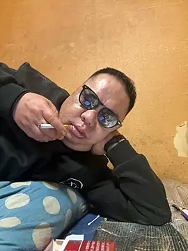 Snapshot of punk0805 chatting on 03/17/26, 11:57 punk0805 online show from 03/17/26, 11:57