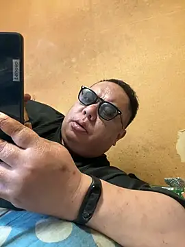 Snapshot of punk0805 chatting on 03/25/26, 04:18 punk0805 online show from 03/25/26, 04:18