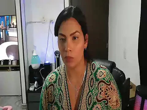 Snapshot of CarolinaRincon chatting on 03/14/25, 09:43 CarolinaRincon online show from 03/14/25, 09:43