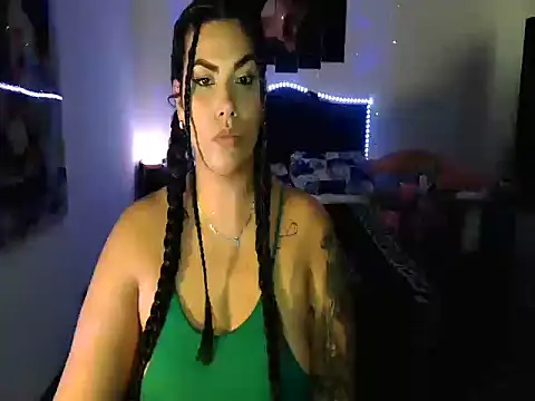 Snapshot of CarolinaRincon chatting on 09/18/25, 09:39 CarolinaRincon online show from 09/18/25, 09:39