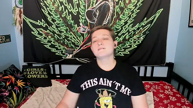 Snapshot of Chloenightmare chatting on 12/16/25, 10:53 Chloenightmare online show from 12/16/25, 10:53