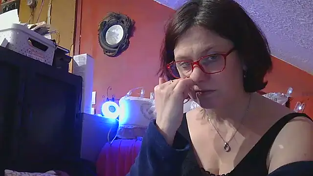 Snapshot of lanax chatting on 03/30/26, 12:17 lanax online show from 03/30/26, 12:17