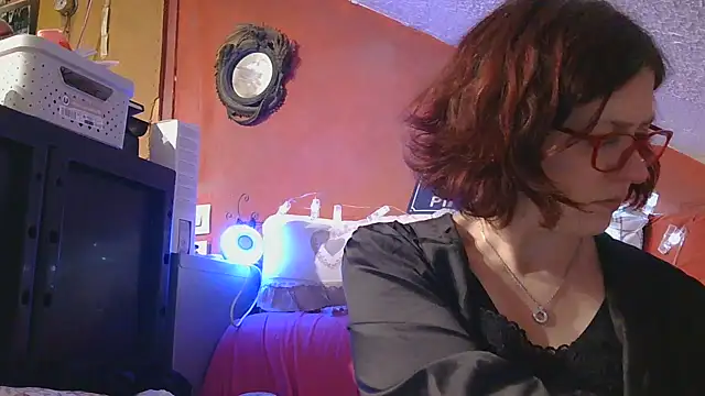 Snapshot of lanax chatting on 04/17/26, 11:35 lanax online show from 04/17/26, 11:35