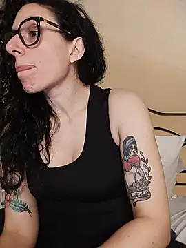 Snapshot of SofiaMori chatting on 05/18/26, 01:17 SofiaMori online show from 05/18/26, 01:17