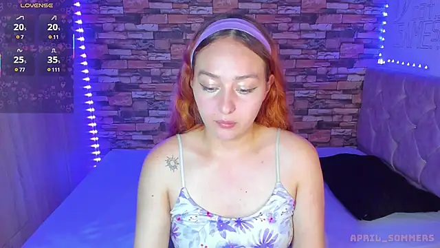 Snapshot of April_sommer1 chatting on 03/19/25, 11:03 April sommer1 online show from 03/19/25, 11:03