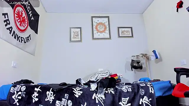 AlejoKhalifa  online show from 10/26/25, 12:22