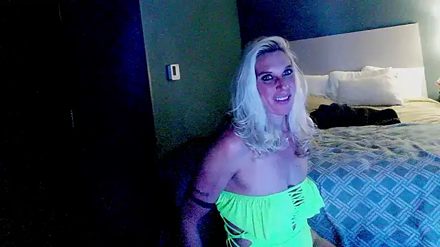 Glamazonx online show from 12/24/24, 01:49