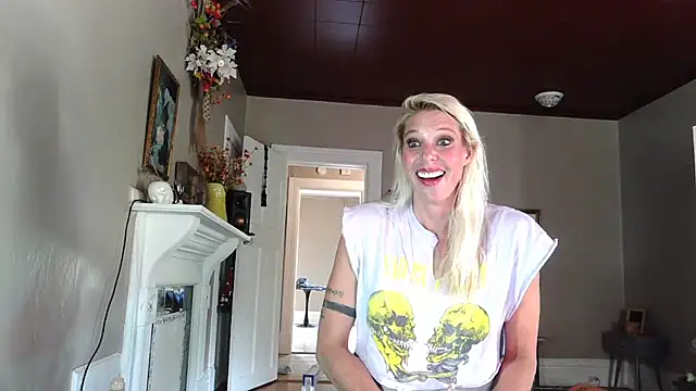 Glamazonx online show from 09/28/25, 08:25