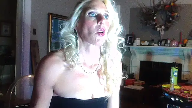 Glamazonx online show from 10/31/25, 02:23