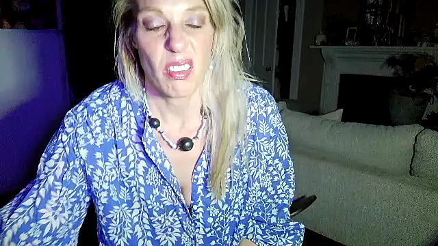 Glamazonx online show from 04/25/26, 02:14