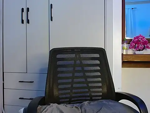 Snapshot of queencydoll chatting on 01/13/26, 09:42 queencydoll online show from 01/13/26, 09:42