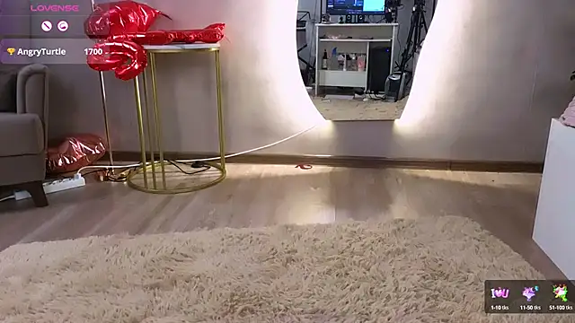 Britney Lynch online show from 02/09/25, 03:22