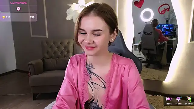 Britney Lynch online show from 02/14/25, 03:11