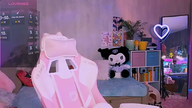 Britney Lynch online show from 09/19/25, 07:58