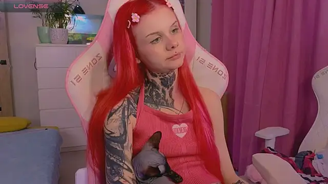 Britney Lynch online show from 11/15/25, 06:33