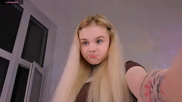 Britney Lynch online show from 03/18/26, 07:06