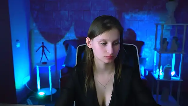 EllaHorton online show from 02/21/25, 12:28