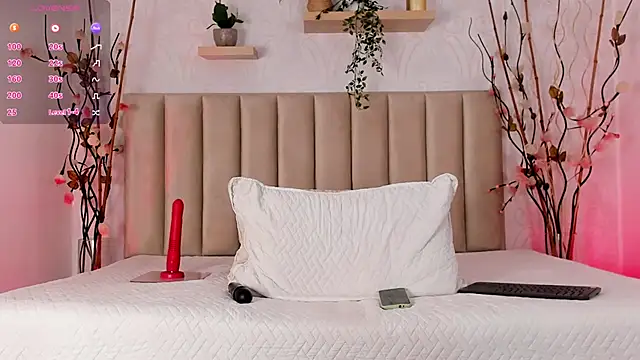 ivone adams online show from 09/19/25, 04:03