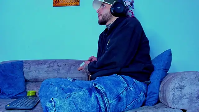 Drako Lamar online show from 10/17/25, 01:42