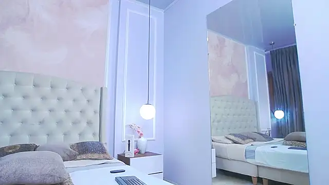 JoannaCox online show from 12/19/25, 07:54