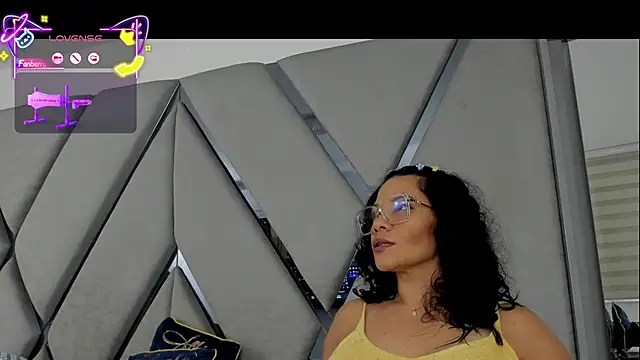 paula daniela1 online show from 12/03/25, 11:25
