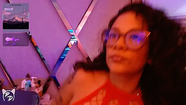 Snapshot of paula_daniela1 chatting on 07/07/26, 11:42 paula daniela1 online show from 07/07/26, 11:42