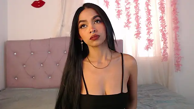 Snapshot of Alleanys_Cristal chatting on 01/31/25, 01:34 Alleanys Cristal online show from 01/31/25, 01:34