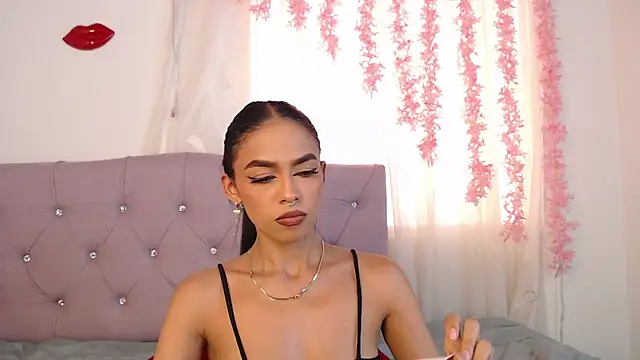 Snapshot of Alleanys_Cristal chatting on 02/04/25, 08:38 Alleanys Cristal online show from 02/04/25, 08:38