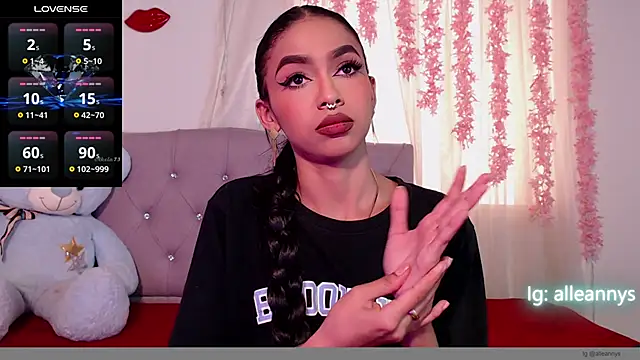 Snapshot of Alleanys_Cristal chatting on 03/01/25, 08:21 Alleanys Cristal online show from 03/01/25, 08:21