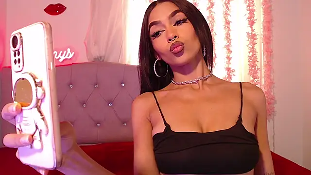 Snapshot of Alleanys_Cristal chatting on 09/08/25, 02:49 Alleanys Cristal online show from 09/08/25, 02:49