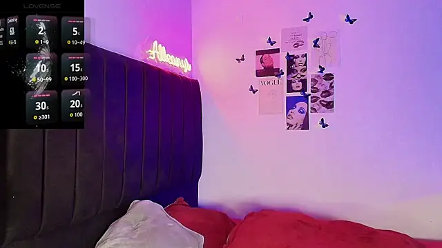 Snapshot of Alleanys_Cristal chatting on 11/30/25, 08:02 Alleanys Cristal online show from 11/30/25, 08:02