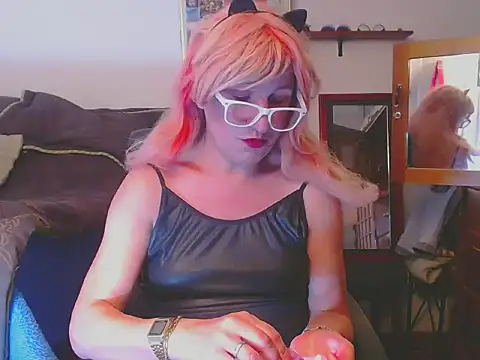 LorenJade online show from 05/12/26, 07:27