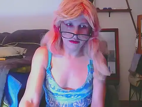 Snapshot of LorenJade chatting on 05/31/26, 07:37 LorenJade online show from 05/31/26, 07:37