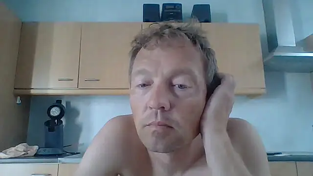 Snapshot of bertolini chatting on 07/10/26, 08:40 bertolini online show from 07/10/26, 08:40