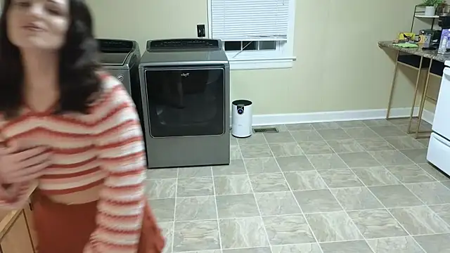 sexylilly69 online show from 10/27/25, 11:41