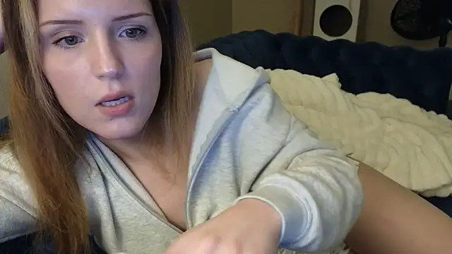Snapshot of sexylilly69 chatting on 04/06/26, 04:21 sexylilly69 online show from 04/06/26, 04:21