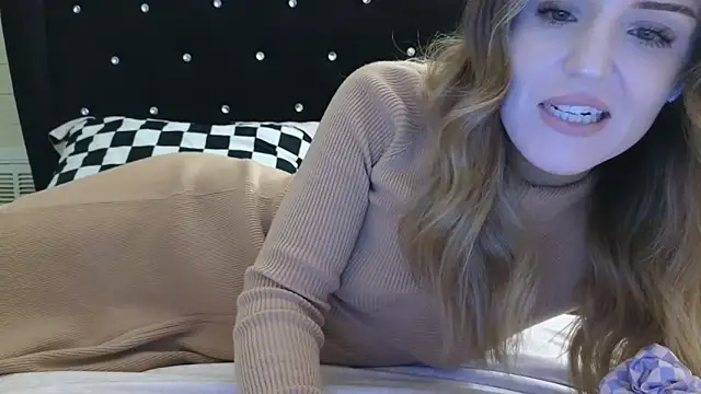 Snapshot of sexylilly69 chatting on 05/03/26, 03:12 sexylilly69 online show from 05/03/26, 03:12