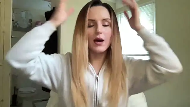 sexylilly69 online show from 06/21/26, 11:18