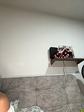 Snapshot of Zarah_Blare chatting on 12/26/24, 03:06 Zarah Blare online show from 12/26/24, 03:06