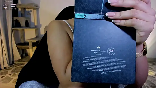 Snapshot of Zarah_Blare chatting on 03/15/25, 12:36 Zarah Blare online show from 03/15/25, 12:36