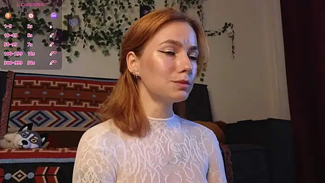 girl with snaketatto0 online show from 09/09/25, 02:22