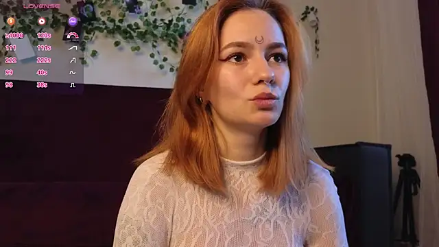 girl with snaketatto0 online show from 09/18/25, 02:57