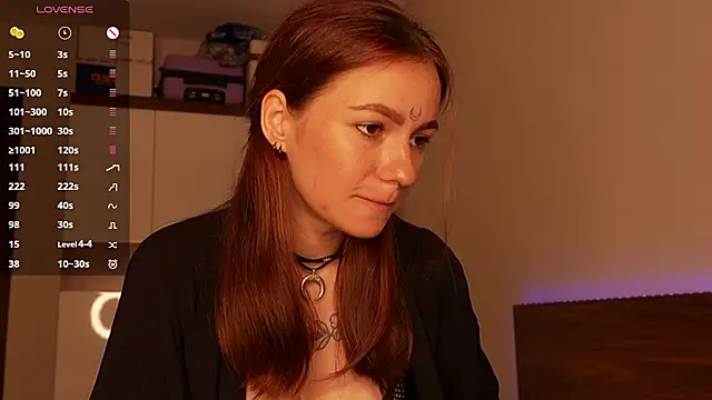 girl with snaketatto0 online show from 05/12/26, 02:30