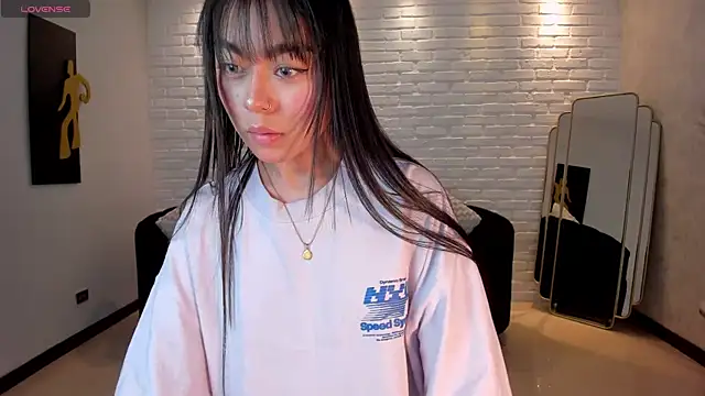 Snapshot of GigiLee_ chatting on 01/04/25, 08:16 GigiLee online show from 01/04/25, 08:16