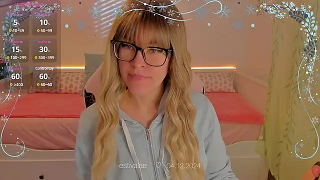 estivalae online show from 12/04/24, 01:09