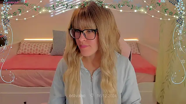 estivalae online show from 12/16/24, 01:22