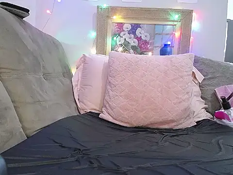 Irresistible24 online show from 02/23/25, 08:11