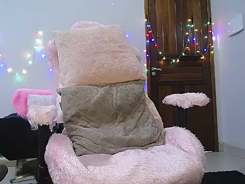 Irresistible24 online show from 03/15/25, 09:41