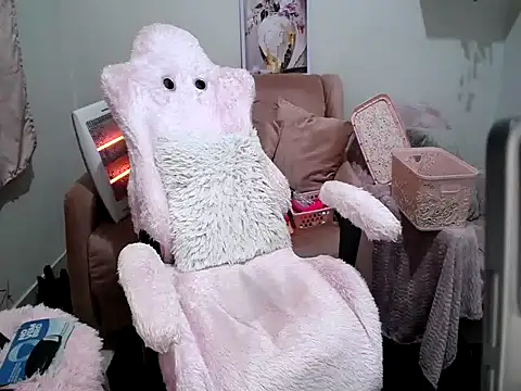 Irresistible24 online show from 09/16/25, 08:59