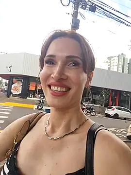 Irresistible24 online show from 11/26/25, 07:48